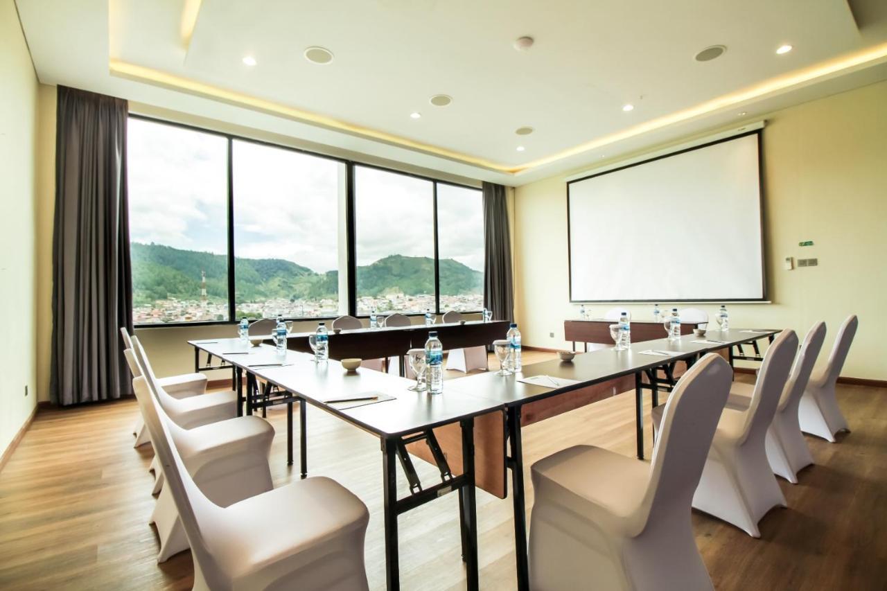 Parkside Gayo Petro Hotel Takengon Luaran gambar